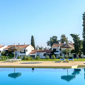 Resort Pedras Da Rainha ***