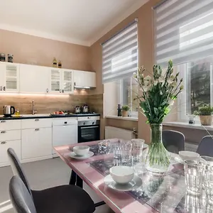 Apartmán With Sunny Garden By Michal&friends